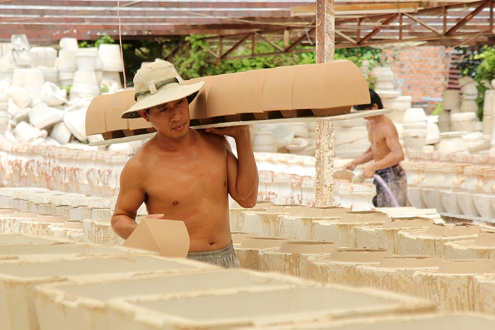 Lang gom thu cong cuoi cung o Binh Duong hinh anh