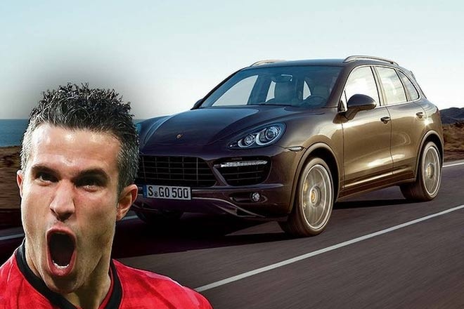 Porsche Cayenne Turbo, SUV hạng sang của tiền đạo Hà Lan Robin van Persie.