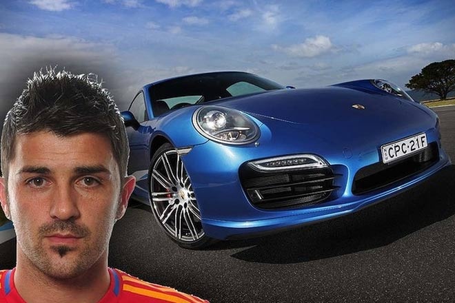 Ngôi sao trong đội hình Tây Ban Nha, David Villa ưa thích mẫu xe thể thao huyền thoại Porsche 911 Turbo.