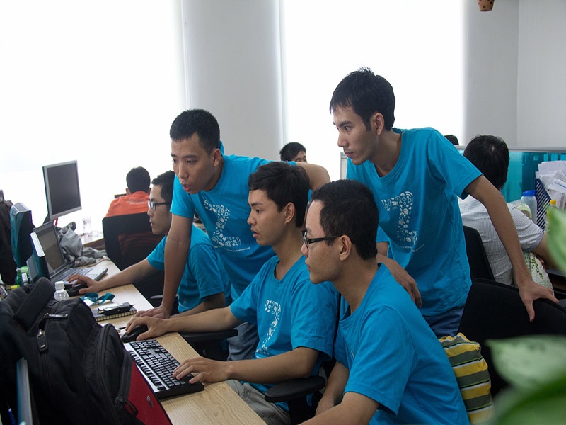 Ung dung di dong Viet duoc bao Nhat khen ngoi hinh anh