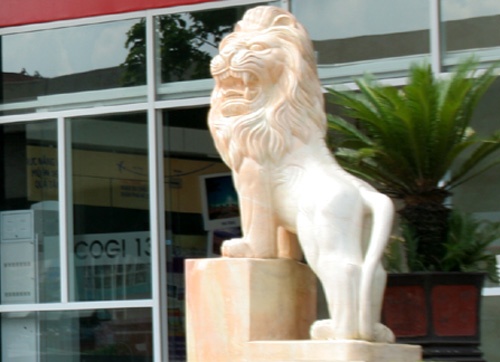 Nhung linh vat da, vang tien ty o nha dai gia hinh anh