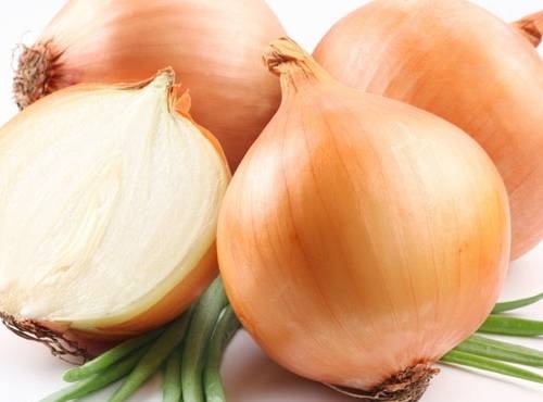 Tuy nhiên, lượng hàng rau, củ, quả của TQ chuyển về các chợ TPHCM hay Hà Nội vẫn không giảm.