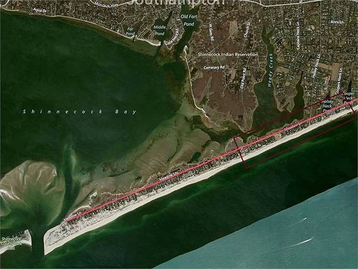   Meadow Lane là nơi có giá bất động sản đắt đỏ nhất nước Mỹ với những khu đất chạy dọc bờ biển.