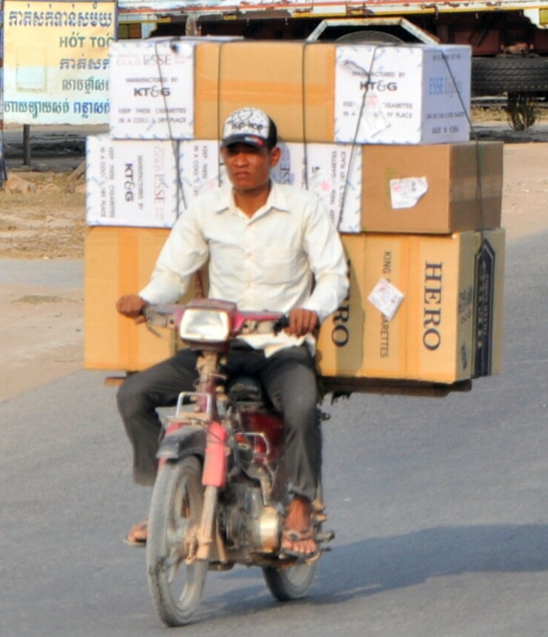 Nhung cung duong buon lau thuoc la o mien Tay hinh anh