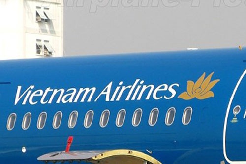 Vietnam Airlines hoan chuyen, hon 200 nguoi cho 1 khach VIP hinh anh