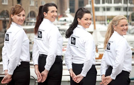 Bi mat cuoc song cua 'nu hau' tren du thuyen ty phu hinh anh