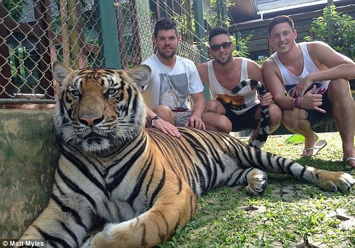 Cuoc song xa hoa cua nguoi trung so hang chuc ty dong hinh anh