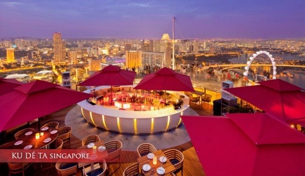 Nhà hàng KU DE TA tại Singapore.