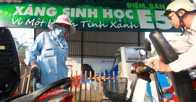 Petrolimex ngung ban xang RON 92, thay bang xang sinh hoc hinh anh