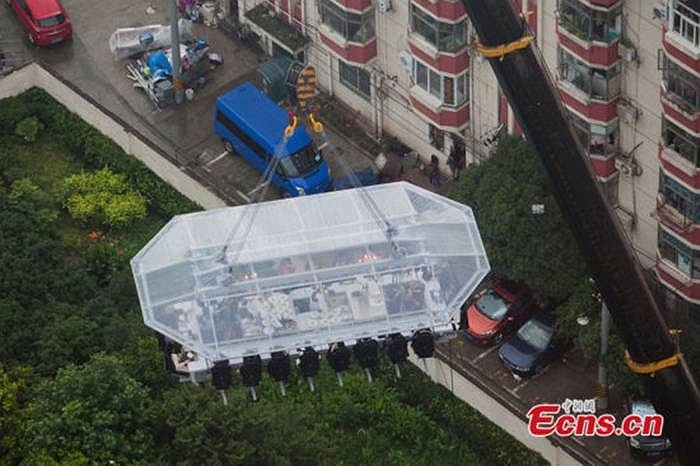 Bữa ăn trên trời, cách mặt đất 50m vừa được phục vụ ở Thượng Hải (Trung Quốc)