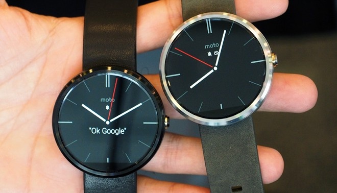 Moto 360 được giới đam mê công nghệ săn đón khi xuất hiện tại Google I/O không chỉ nhờ thiết kế sang trọng mà còn vì khả năng tương tác giọng nói chuẩn xác.