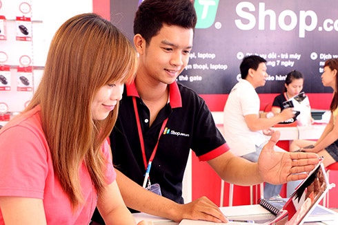 Do dien tu: gia dat tai ai? hinh anh