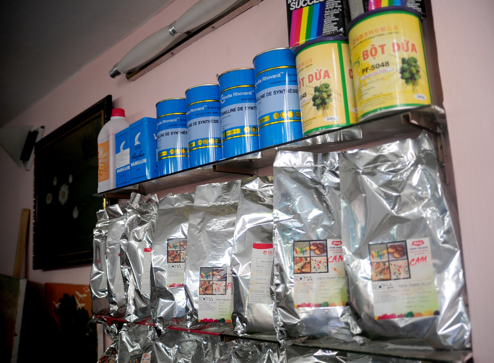 Hang Trung Quoc giam dan tai 'cho hoa chat' giua thu do hinh anh