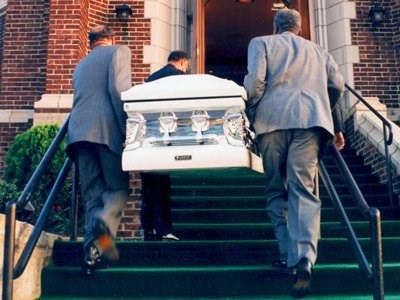 Vợ một nhân viên đã bật khóc khi nghe khoản trợ cấp thương vong của Google.