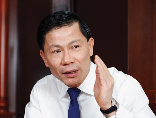 Chuyen doi cua dai gia sam 100 tau, 2 truc thang bam bien hinh anh