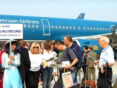 Vietnam Airlines lanh lung tang gia ve? hinh anh