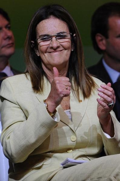 Maria das Gracas Silva Foster đã mang lại cho công ty hơn 130 tỷ đô la doanh thu khi là giám đốc điều hành của công ty dầu khí Brazil Petrobas, đáp ứng 91% tổng nhu cầu về dầu và khoảng 90% khí ga tự nhiên cho Brazil.