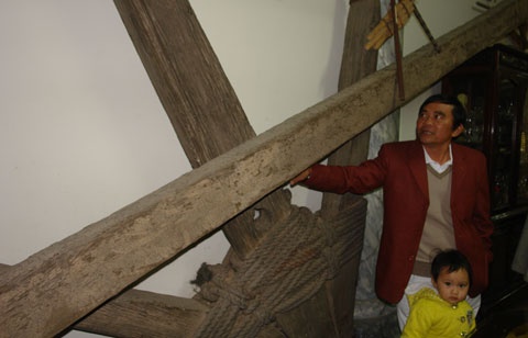 Khuc go 700 nam duoi day song, tien ty khong dam ban hinh anh