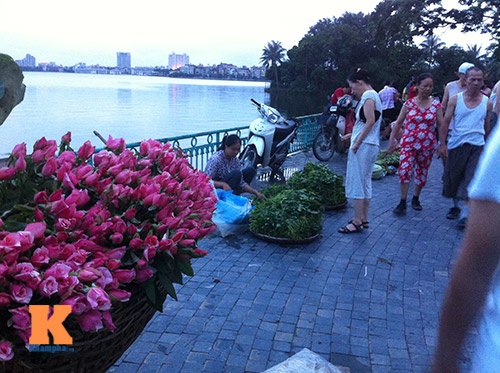 Các mặt hàng tại chợ vô cùng phong phú.