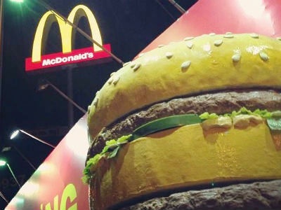 McDonald’s, KFC tai Viet Nam noi gi ve vu 'thit ban'? hinh anh