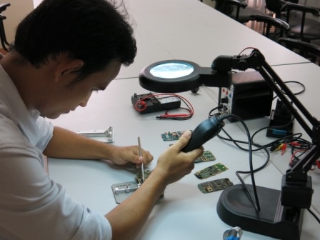 Sữa chữa điện thoại di động.