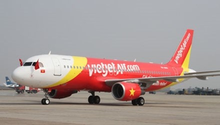 Hang loat ca nhan bi xu ly vu Vietjet ha canh nham hinh anh