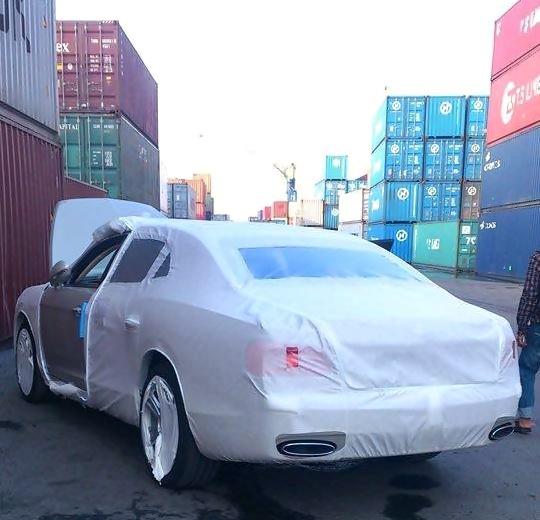 Cap doi xe sieu sang Bentley cap ben Viet Nam hinh anh