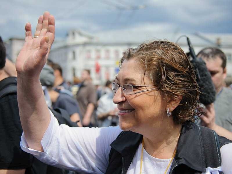 7. Nhà khoa học chính trị Sức chịu áp lực: 60.8 Mức lương trung bình hàng năm: <abbr class=