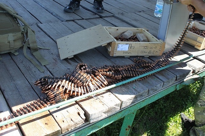 Cận cảnh hộp tiếp đạn khủng tự chế của một người đam mê súng máy ở Nga.