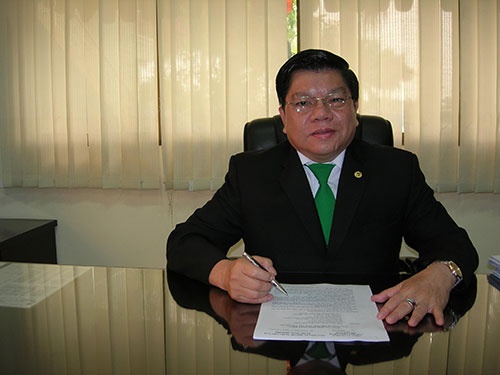 Thuc hu dai gia Viet mua tau ca, nhap may bay hinh anh