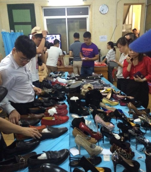 Vi sao lo hang hieu Gucci thanh ly dot 2 e khach? hinh anh