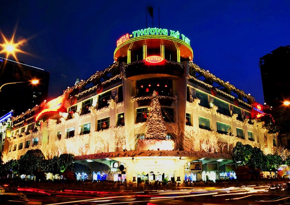 Nhung lan thay ten cua trung tam thuong mai gia nhat Sai Gon hinh anh