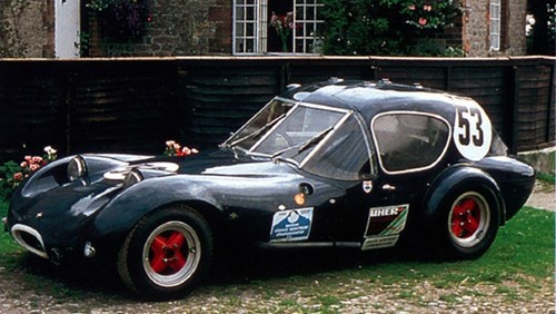 Là một mẫu xe có công suất không lớn, nhưng Marcos Xylon nhẹ và sở hữu hình dạng khí động tốt.