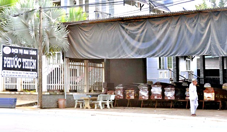 Tranh gianh 'kinh doanh' xac chet o Dong Nai hinh anh