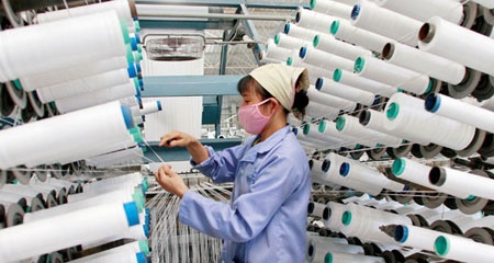 Su im lang day thach thuc voi Bo truong Dau tu hinh anh