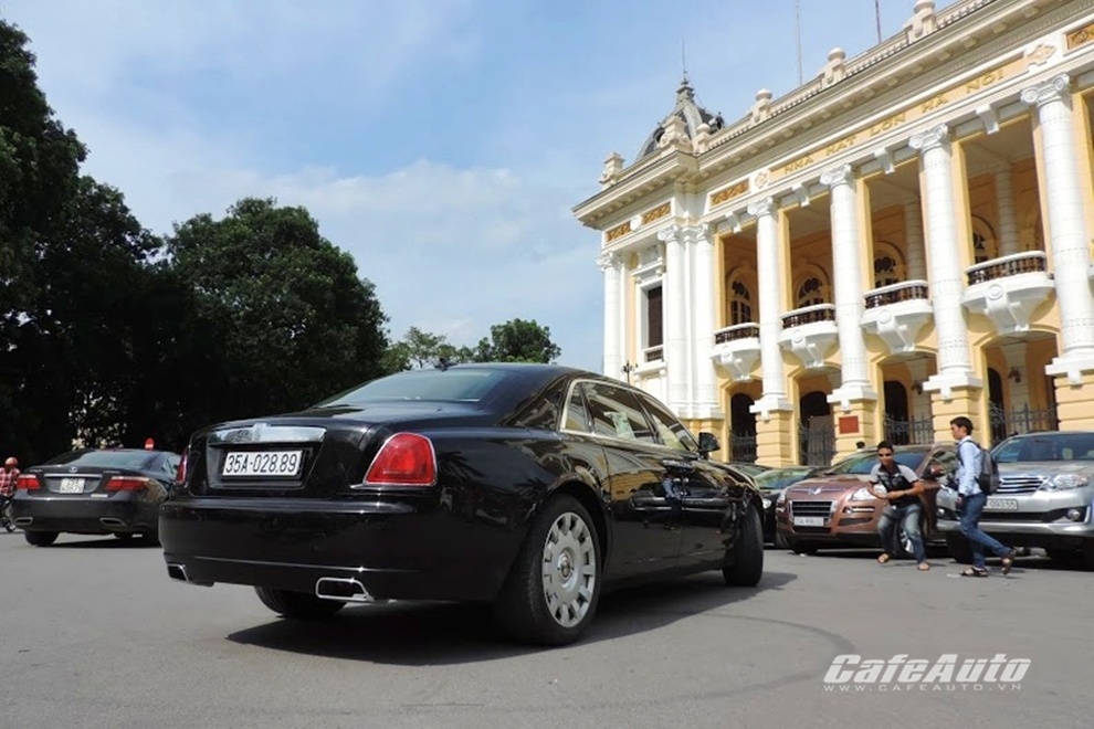 Ghost EWB có giá bán vào khoảng <abbr class=