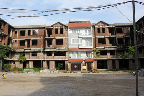 Song canh giac o biet thu trieu do hinh anh