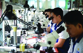 Gần 30 năm lèo lái PNJ, Chủ tịch kiêm Tổng Giám đốc Cao Thị Ngọc Dung đã nghĩ đến việc phải chuyển giao quyền lực cho thế hệ lãnh đạo kế tiếp. 