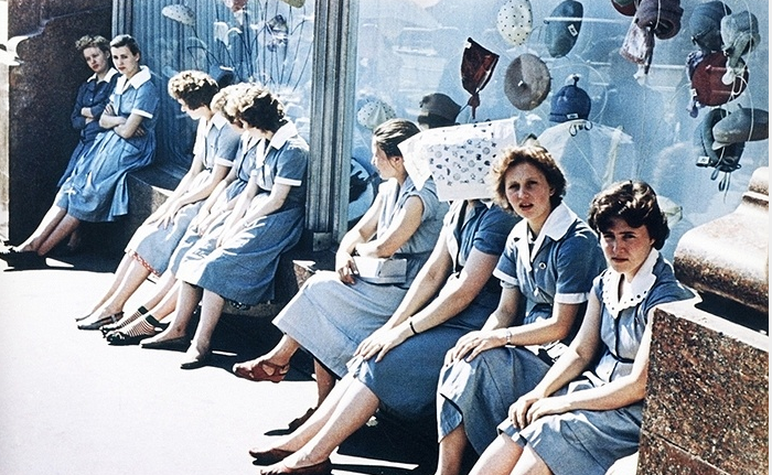Các thiếu nữ Liên Xô những năm 1960.
