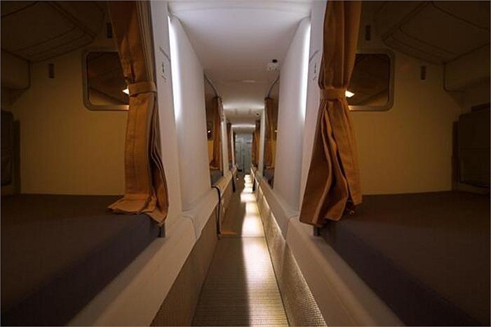 8 giường ngủ dễ chịu luôn sẵn sàng giúp các thành viên phi hành đoàn phục vụ trên máy bay Etihad 777 thư giãn. 