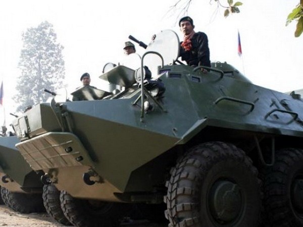 Quan doi Campuchia dien tap ban dan that hinh anh