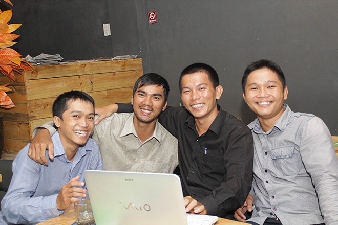Đinh Tuấn Ân và các bạn.