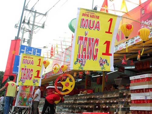 Banh trung thu mua 1 tang 3 o Sai Gon hinh anh