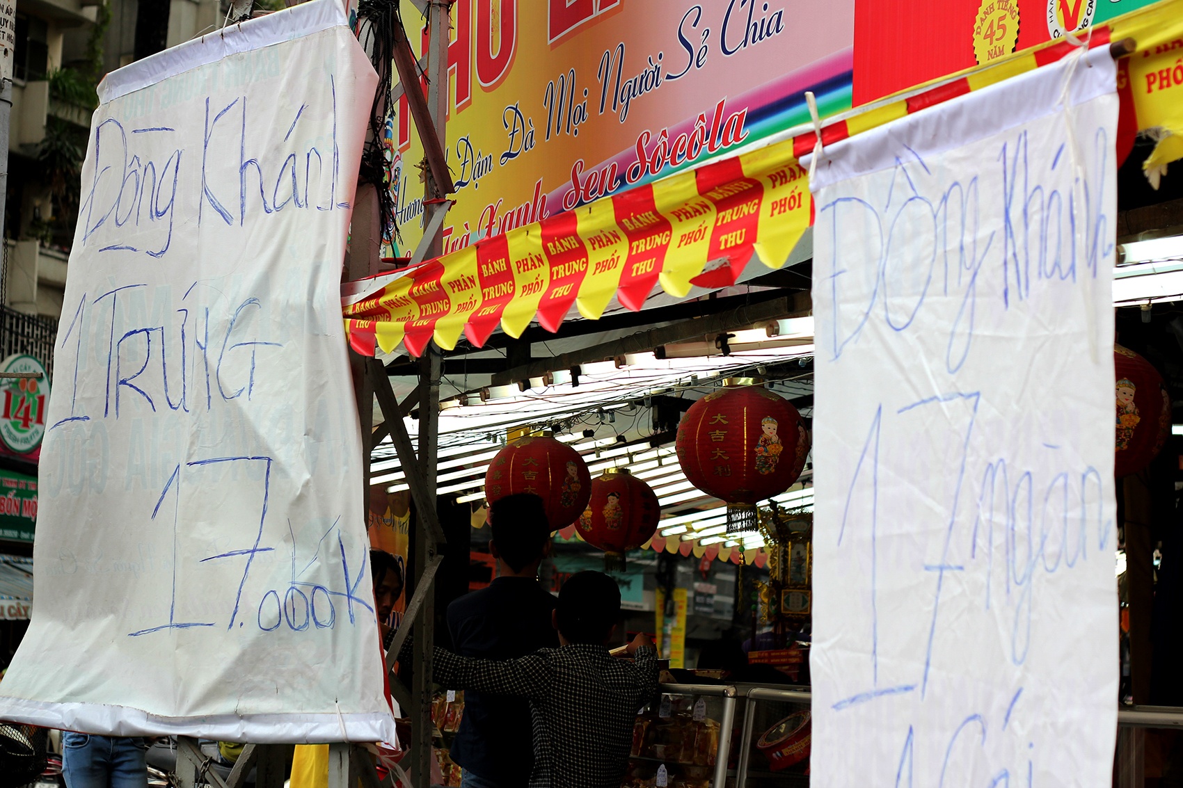 Banh trung thu Sai Gon ban thao de don hang hinh anh