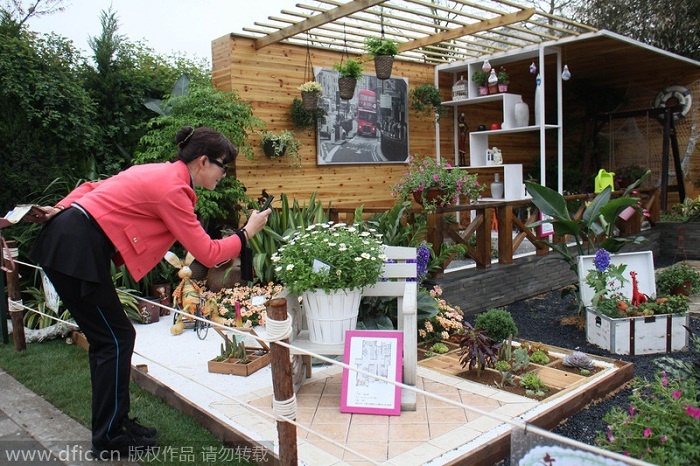 Vị trí số 8 thuộc về các kỹ sư môi trường. Công việc của họ là thiết kế vườn, kiến trúc sư cảnh quan với thu nhập từ 80.000 đến 100.000 nhân dân tệ/năm.