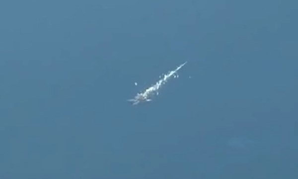 Tên lửa P-800 Oniks có phạm vi hoạt động rộng đến 300 km. Tên lửa này có thể mang theo cả đầu đạn nổ 200 kg hoặc đầu đạn nổ bán xuyên giáp 250 kg.