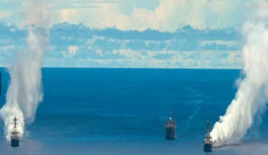 Theo kịch bản của cuộc thử nghiệm, hai tàu khu trục tên lửa dẫn đường lớp Arleigh Burke của Mỹ là USS Mustin và USS Wayne E Meyer được giao nhiệm vụ bảo vệ tàu tiếp liệu chuyên hỗ trợ cho tàu ngầm USS Frank Cable - được ngụy trang như một tàu sân bay.