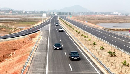 Vi sao phi duong cao toc hon 1,2 trieu dong/luot? hinh anh