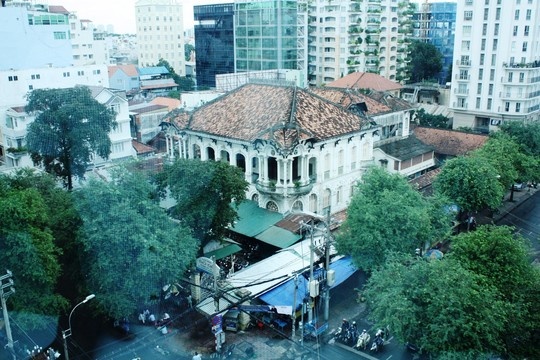 Biet thu 100 tuoi giua Sai Gon duoc rao ban 35 trieu USD hinh anh