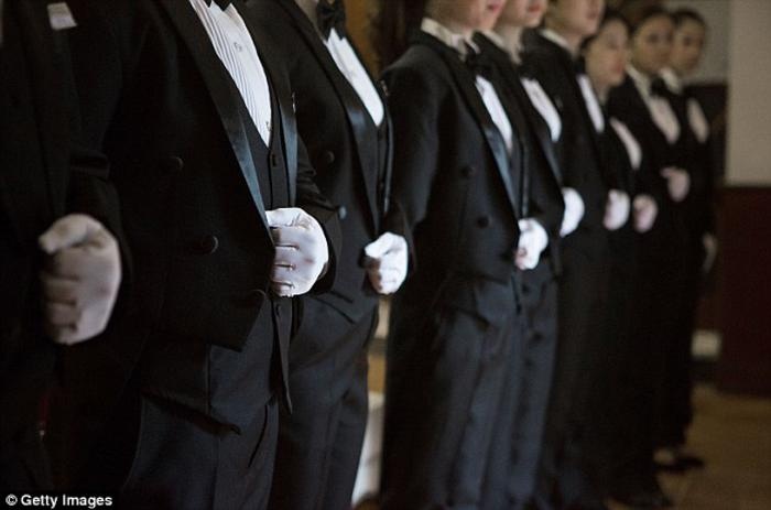 Học phí chẳng hề rẻ chút nào, quy trình đào tạo cũng rất khắc nghiệt nhưng số lượng học viên lại cứ tăng đều theo thời gian. Giảng dạy tại học viện này đều là những quản gia nổi tiếng đến từ Thụy Sỹ, Bỉ, Mỹ và Canada.